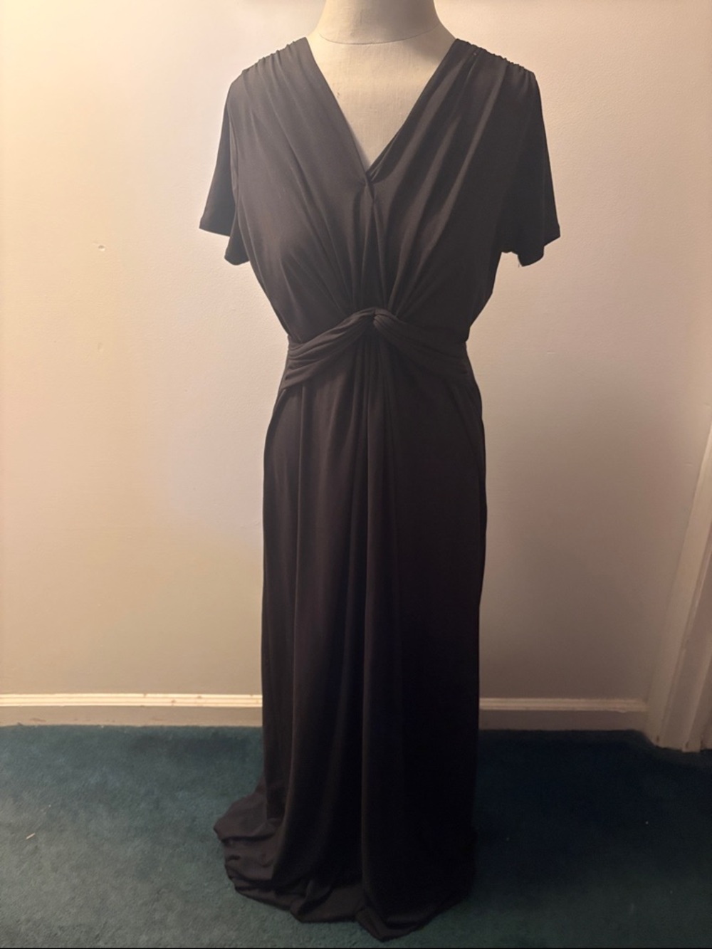 Reborn J Black Knot-Front V-Neck Maxi Dress